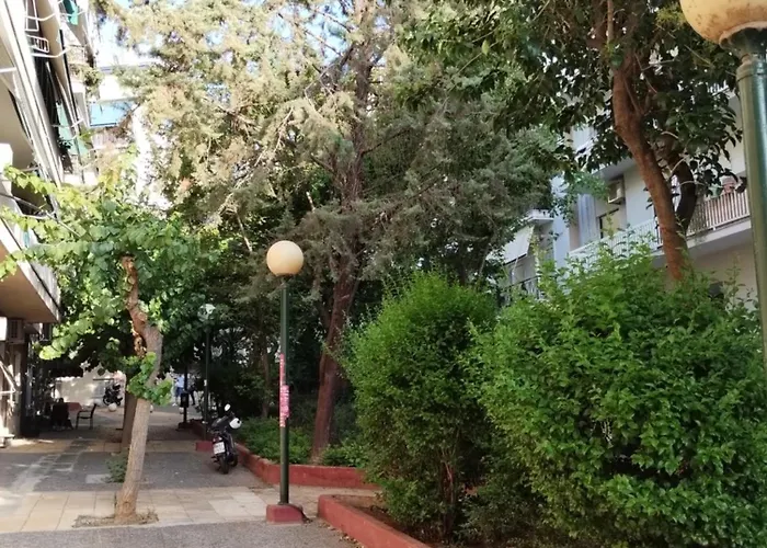 Vasia'S Cosy In , "Pedion Tou Areos", Close To Center